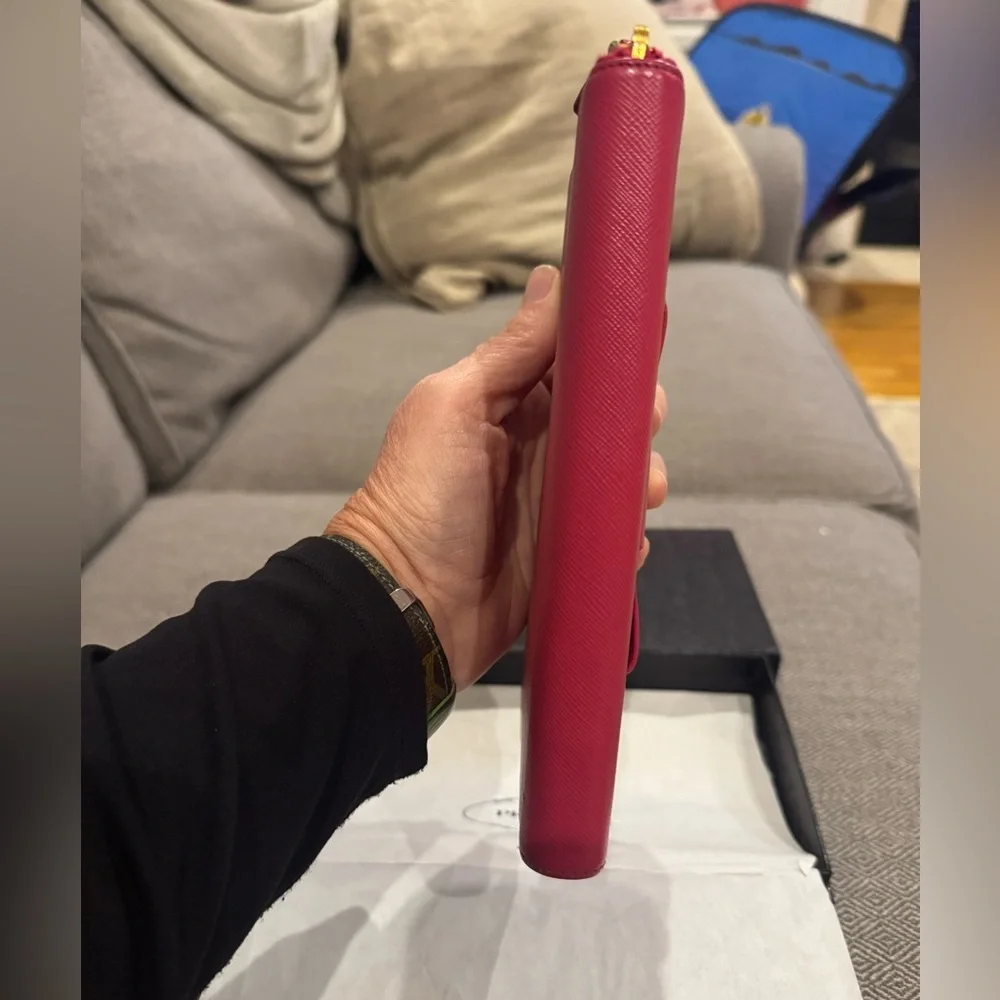 Prada - Saffiano Leather Pink (Peonia) Bow Detail Zippered Wallet - EXCELLENT - Picture 8 of 15